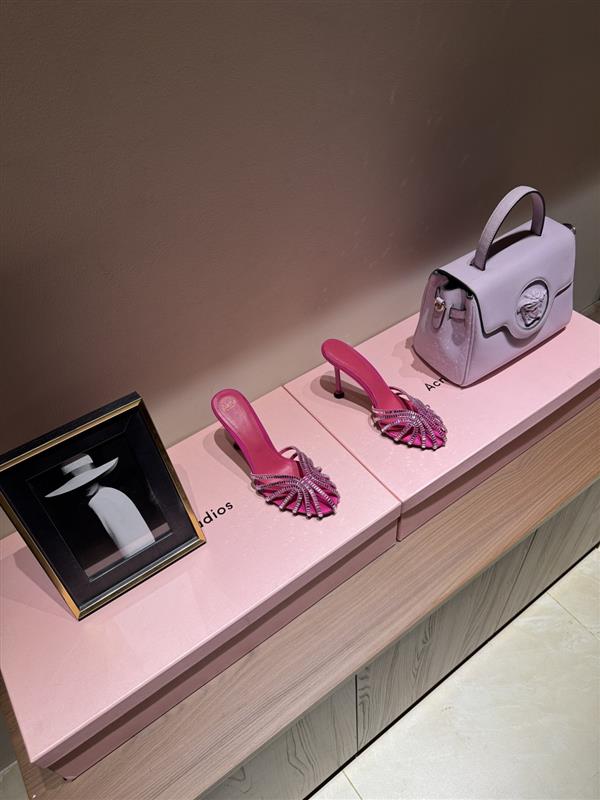 20251128101324985 300